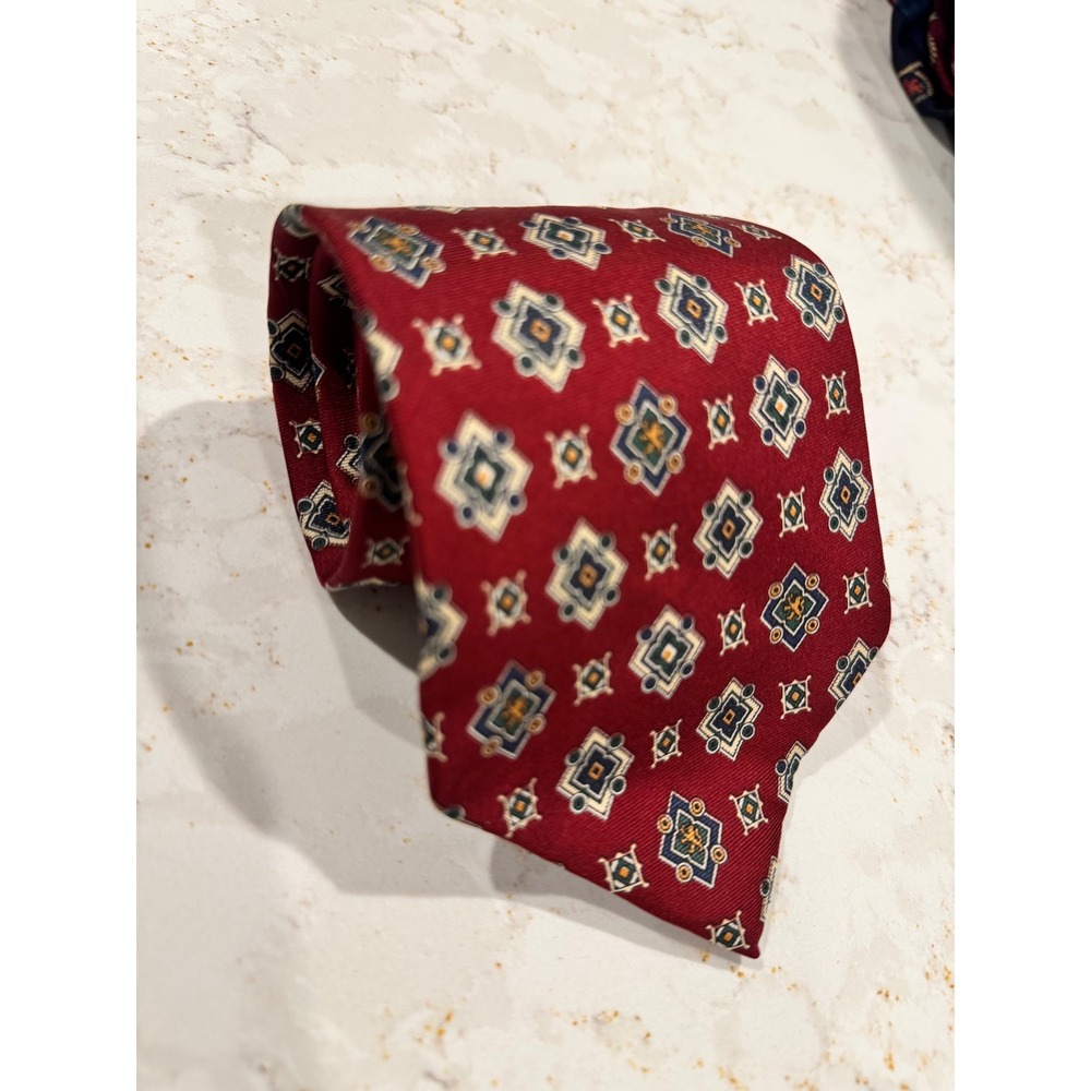 Tommy Hilfiger Red Geometric Pattern Silk Necktie Elegant Menswear‎